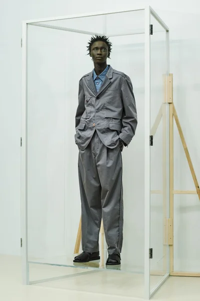 Look 2